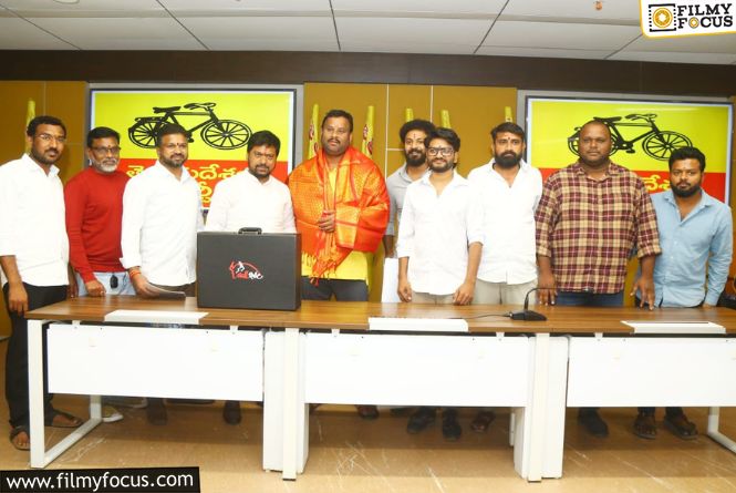 “ఎలైట్ క్రికెట్ లీగ్–సీజన్ 2 జెర్సీలు లాంచ్ చేసిన ఆంధ్రప్రదేశ్ క్రీడా మంత్రి మండిపల్లి రామ్ ప్రసాద్ రెడ్డి”