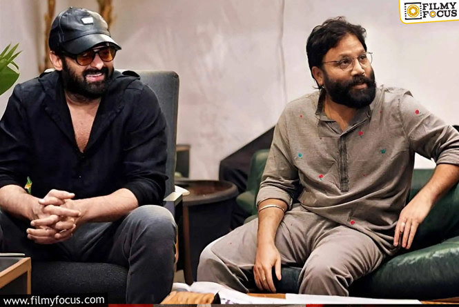 Spirit: రెబల్ ఫ్యాన్స్ కు న్యూ ఇయర్ గిఫ్ట్.. అలాంటి లుక్ బయటికి వస్తే..