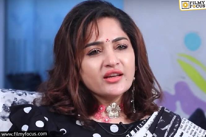 Maadhavi Latha: నటి మాధవీలతపై కేసు నమోదు