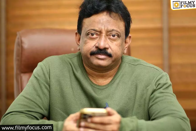 RGV : ఇకనైనా అప్డేట్ అవ్వకపోతే వాళ్ళని దేవుడు కూడా కాపాడలేడు : ఆర్జీవీ
