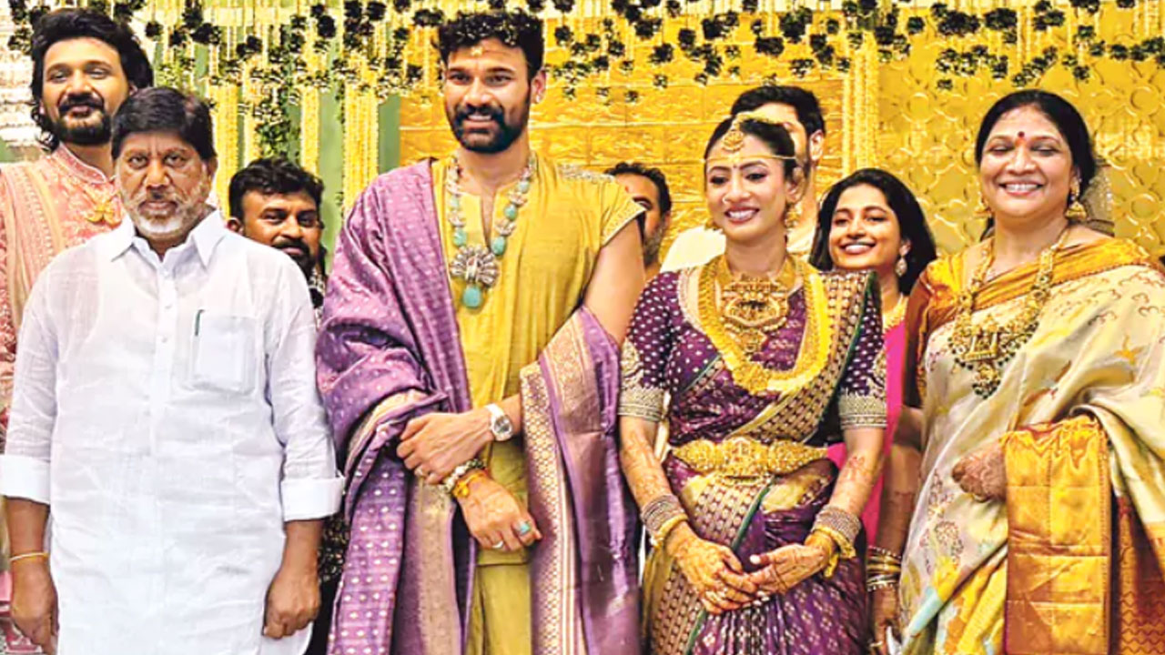 Bellamkonda Srinivas Wedding Photos Goes Viral