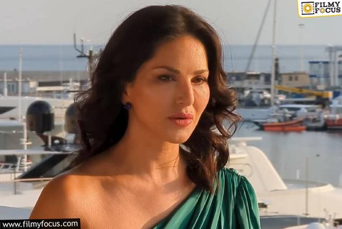 Sunny Leone: రూ.2400 కోట్ల స్కాములో చిక్కుకున్న సన్నీ లియోన్ Sunny Leone: రూ.2400 కోట్ల స్కాములో చిక్కుకున్న సన్నీ లియోన్